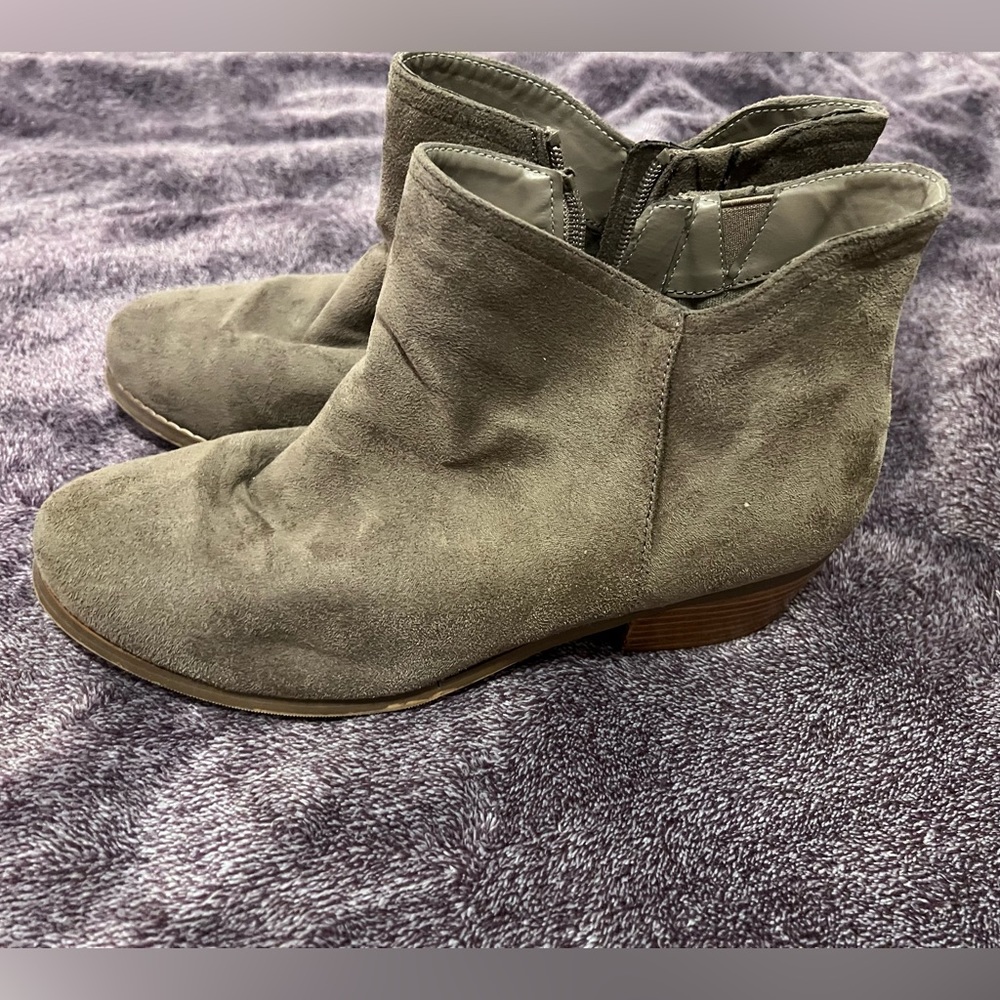 Brown suede ankle booties